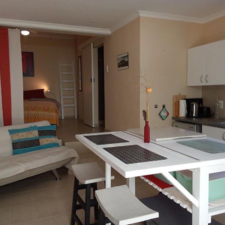 Gaestehaus Helderbergview Somerset West Bagian luar foto