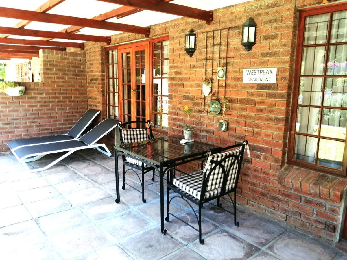 Gaestehaus Helderbergview Somerset West Bagian luar foto